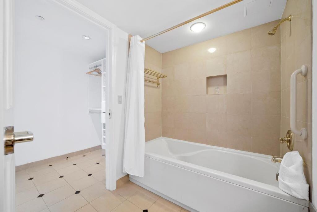Stylish 2Br 3Ba Cozysuites On The Boardwalk Atlantic City Esterno foto